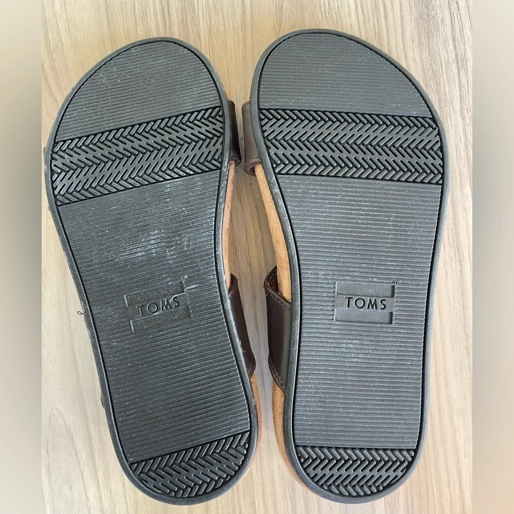 Toms Brown Leather Sandals